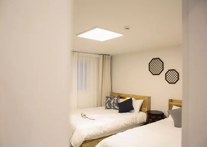 Apartment 3br 2bath 5bed For Big Group 1f Seoul