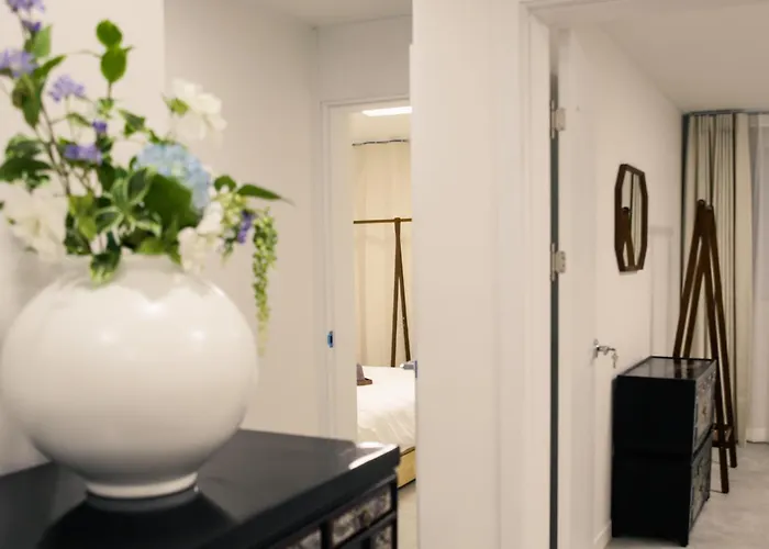 3br 2bath 5bed For Big Group 1f Apartment