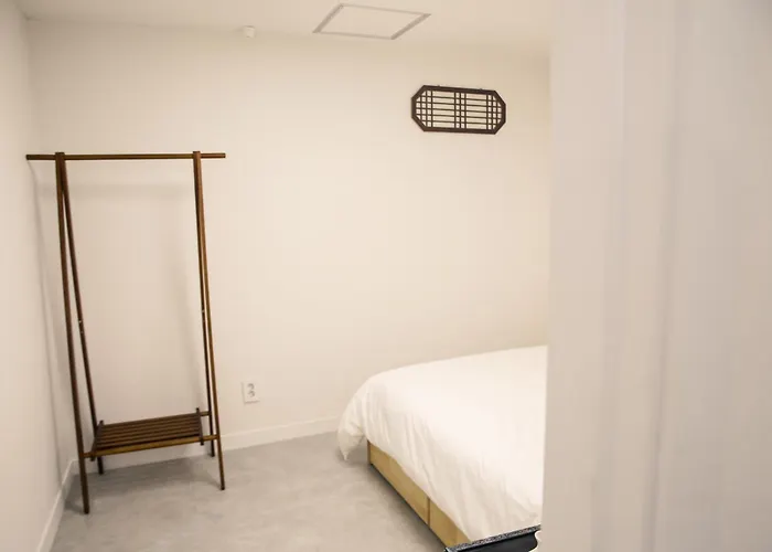 3br 2bath 5bed For Big Group 1f Apartment Seoul