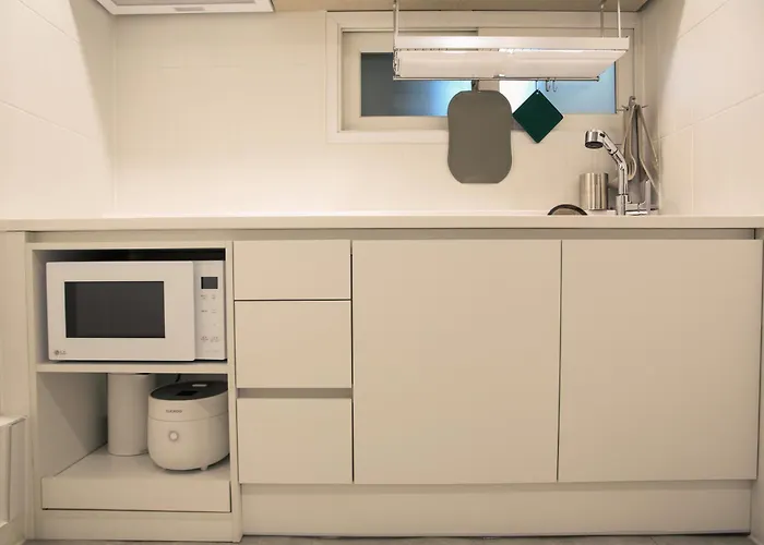 3br 2bath 5bed For Big Group 1f Seoul