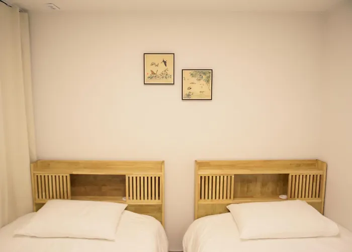 3br 2bath 5bed For Big Group 1f Apartment