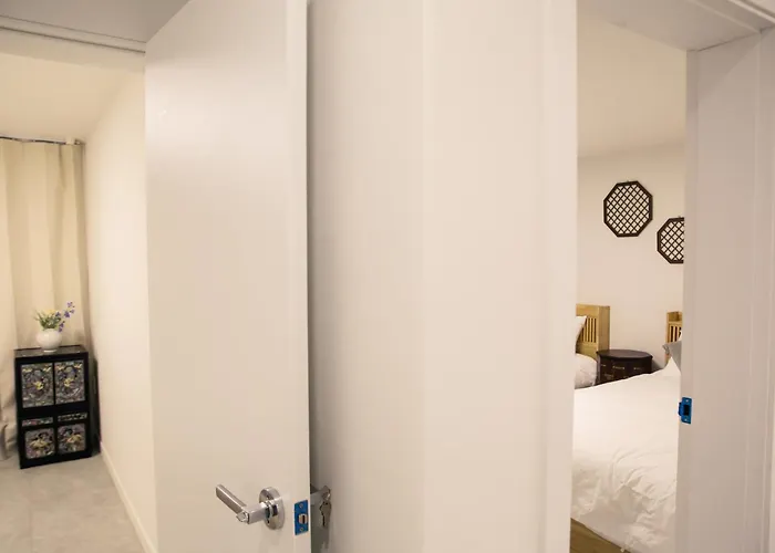 3br 2bath 5bed For Big Group 1f Seoul